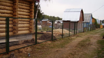 Секционный забор из сетки рабицы в г. Высоковск