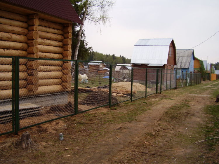 Секционный забор из сетки рабицы в г. Высоковск